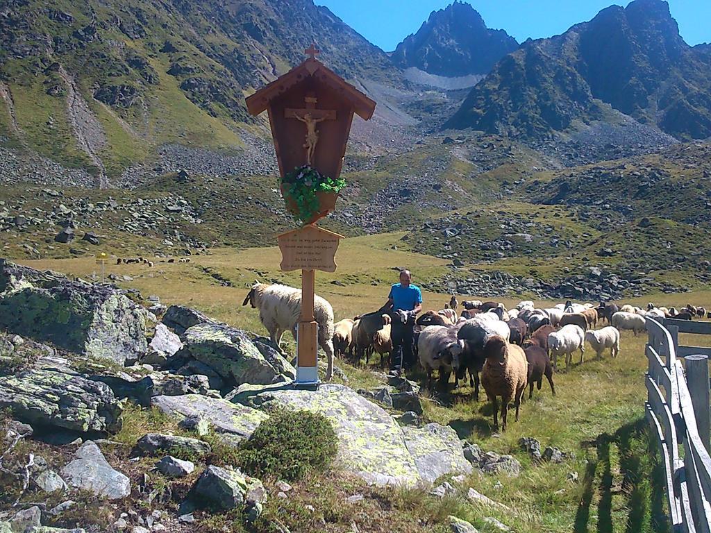 Haus Bergfreund Apartamento Sankt Leonhard im Pitztal Exterior foto